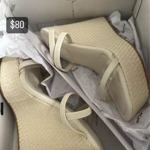 I don’t need it,it’s Aldo brand I just used for pictures one time